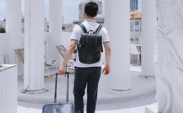 丈夫常年在外出差，對(duì)家庭帶來(lái)的影響